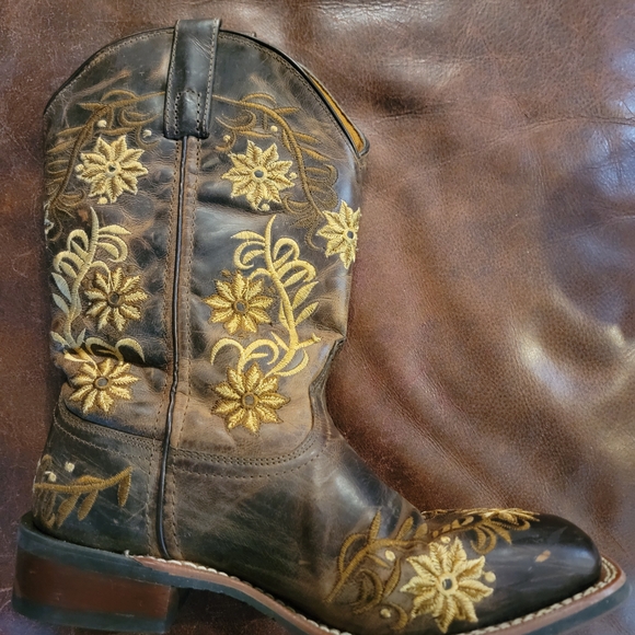 Laredo Brown Leather Western Boots - Picture 6 of 13